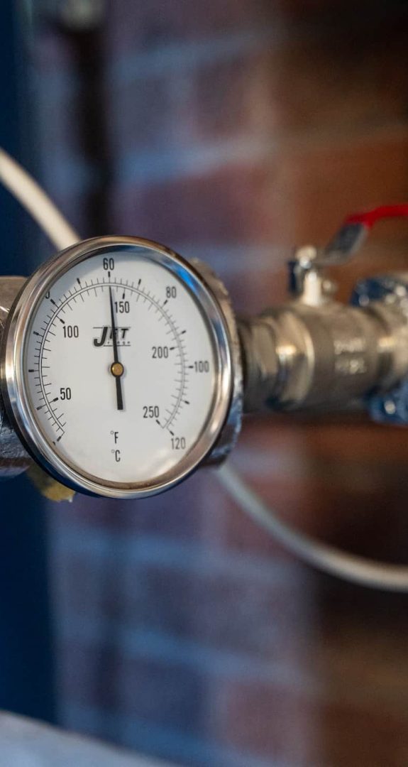 Hot water calorifier